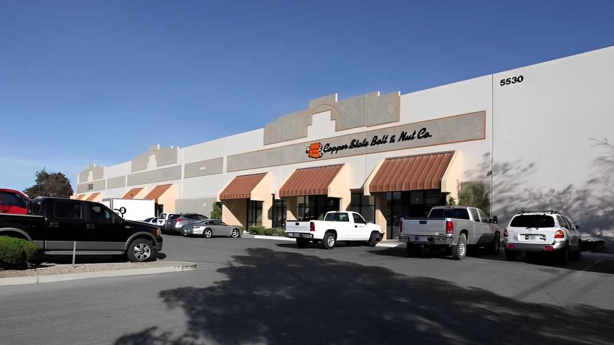 5530 s valley view (AVISON YOUNG LOT) Parking