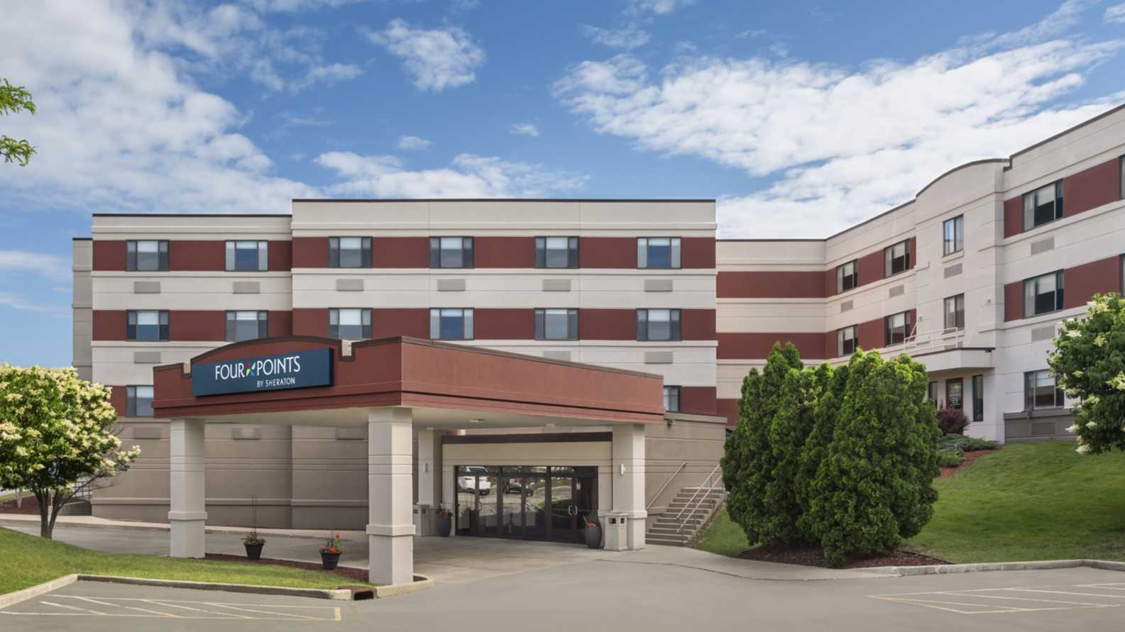 Four Points by Sheraton Milwaukee Airport Parking