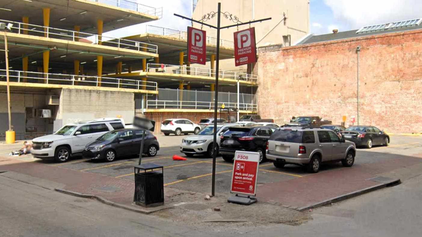 Premium Parking  P0308 _ 1001 Iberville St Garage