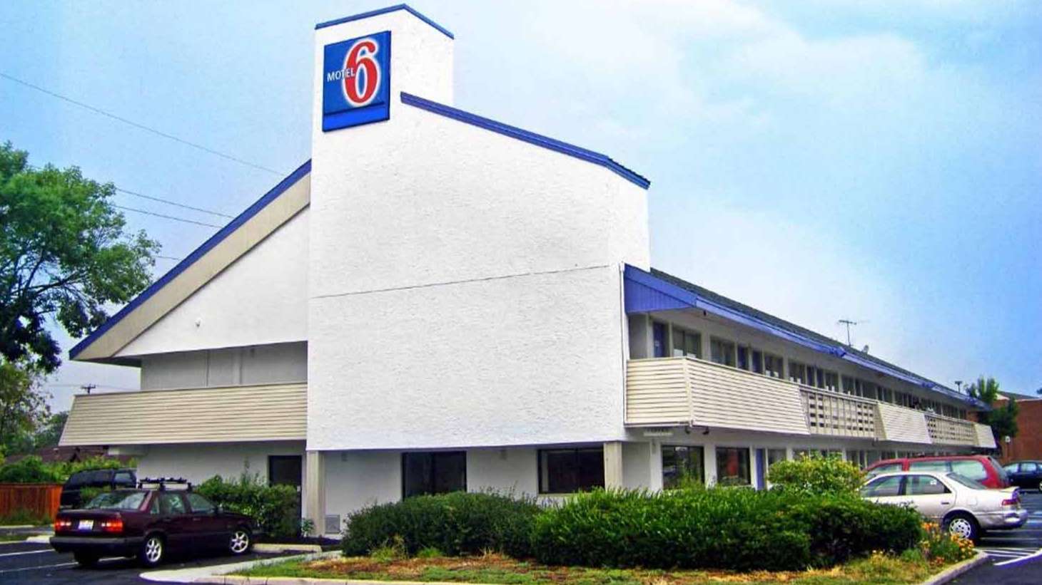 Motel 6 - 750 Morse Rd Garage