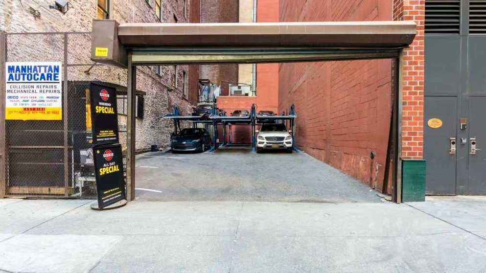 13 Gold St Garage