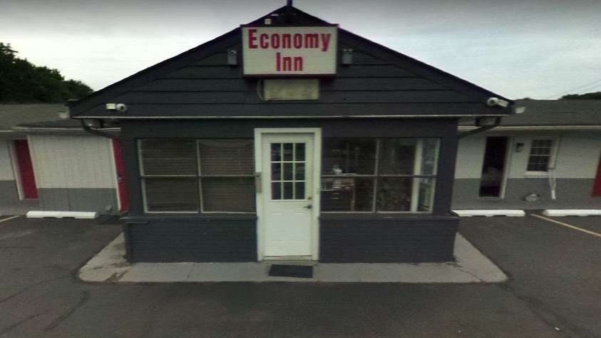 Find Best Hourly Parking Near Economy Inn - 692 S Philadelphia Blvd Garage Book Hourly Parking in Economy Inn - 692 S Philadelphia Blvd Garage