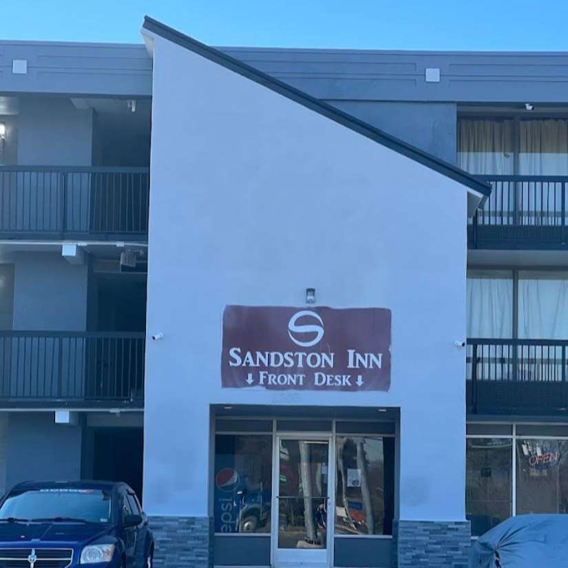 Sandstone Inn RIC Richmond Airport Parking