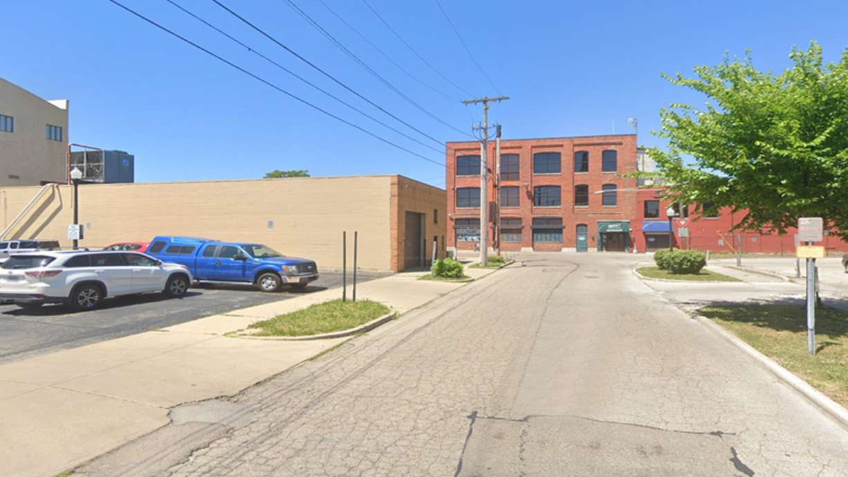 Find Best Hourly Parking Near 18 Gates St garage Book Hourly Parking in 18 Gates St garage