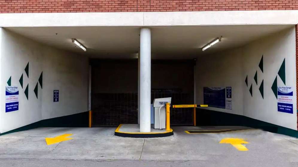 Civic Plaza Garage_ 1655 N Main St Garage