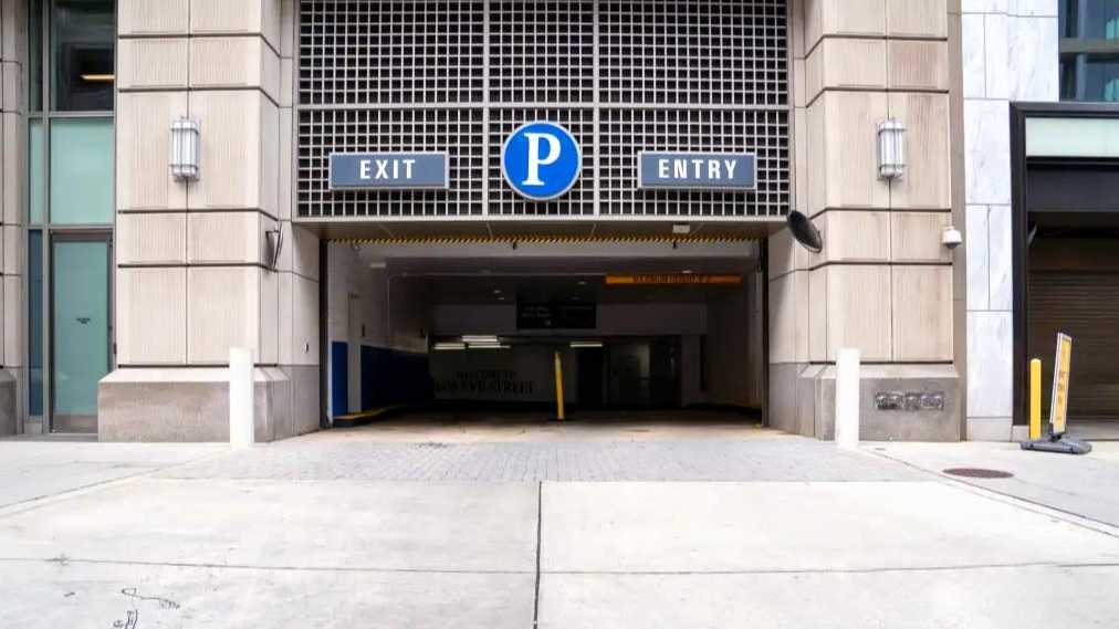 1625 I ST. Parking