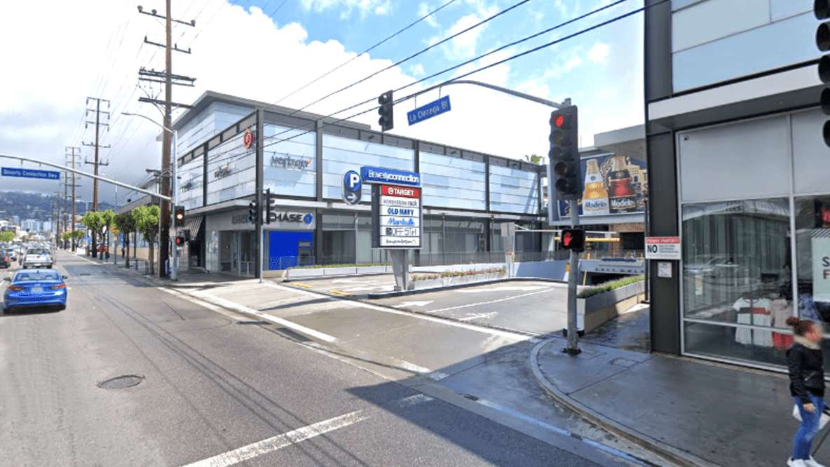 100 N La Cienega Blvd garage