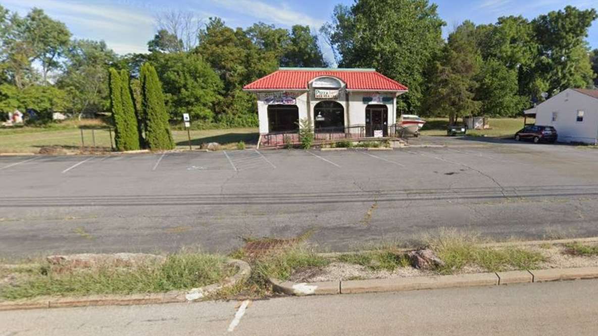 Find Best Hourly Parking Near Old Town Motel - 825 NJ 57 Garage Book Hourly Parking in Old Town Motel - 825 NJ 57 Garage