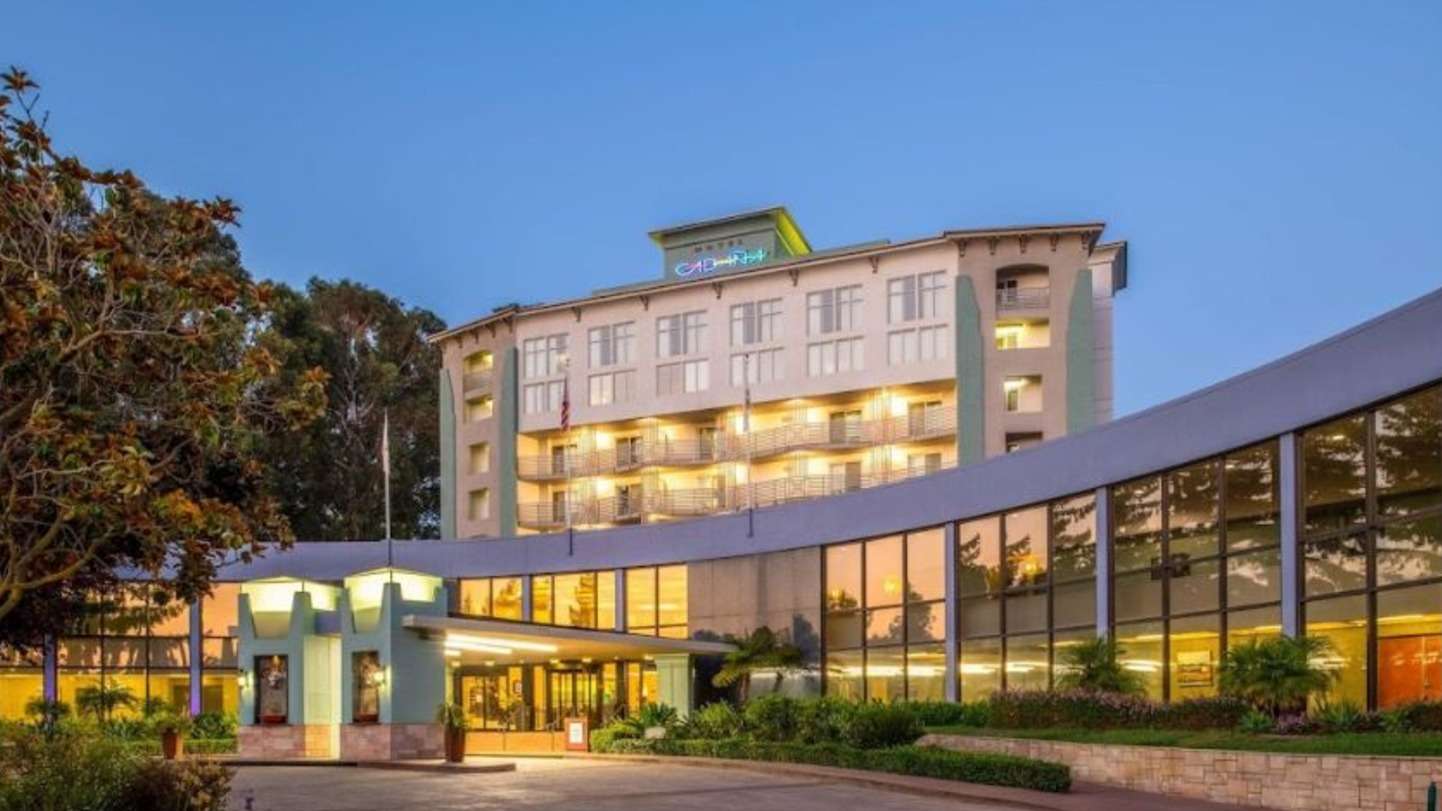 4290 El Camino (IHG Hotel ) Garage