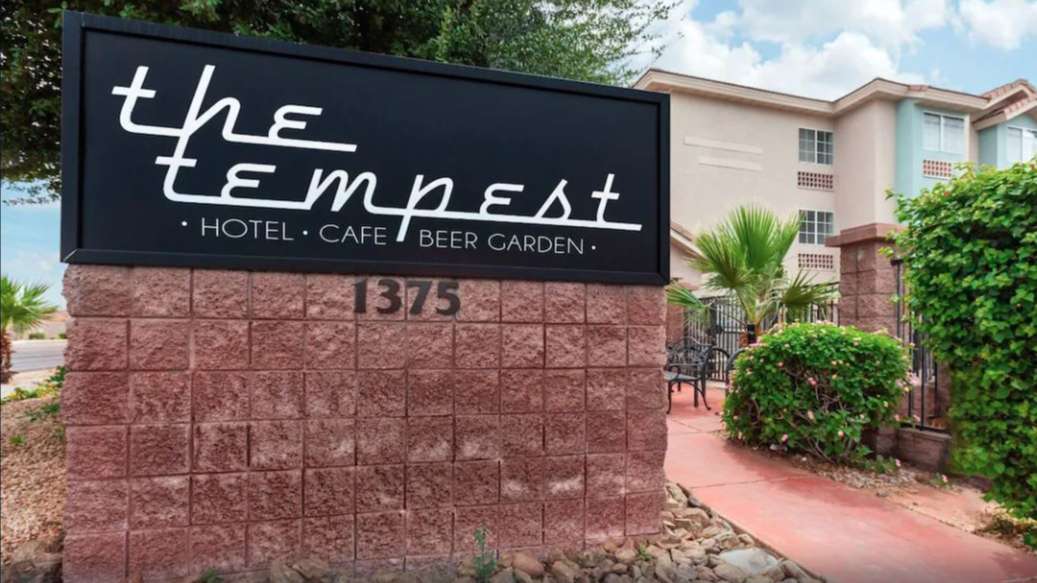 Hotel Tempest - 1375 E University Dr Garage