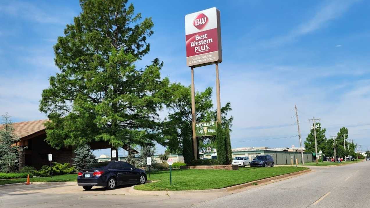 Best Western Plus & Conference Center OKC Airport Parking
