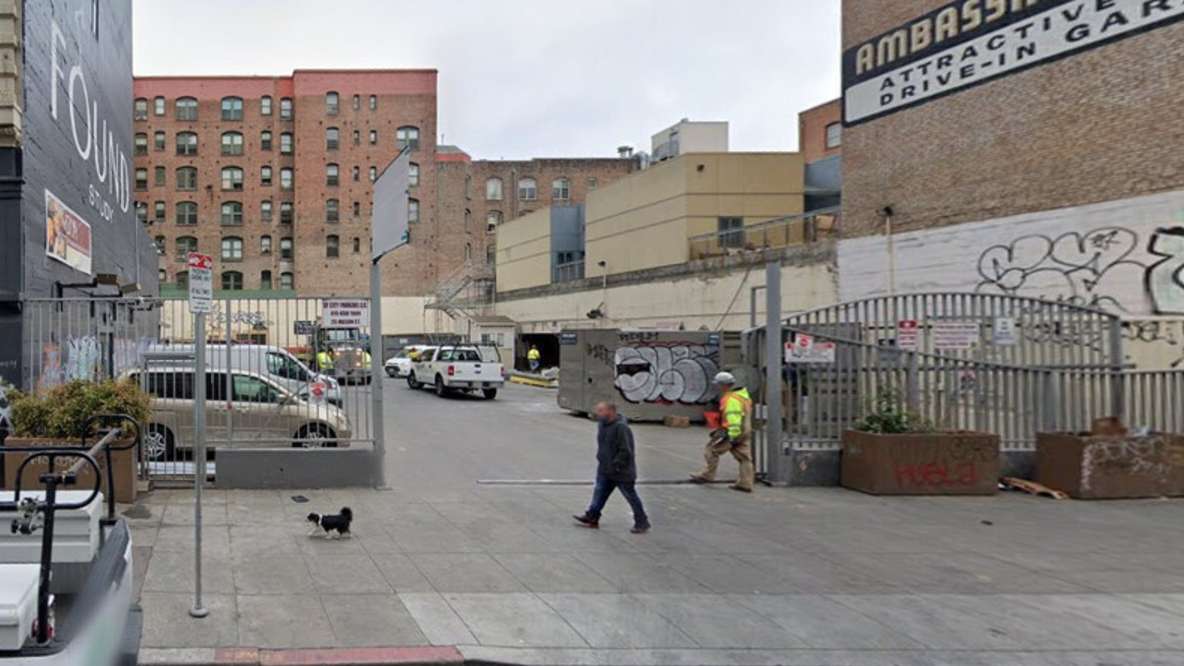 25 Mason St (Hotel Metropolis) Garage