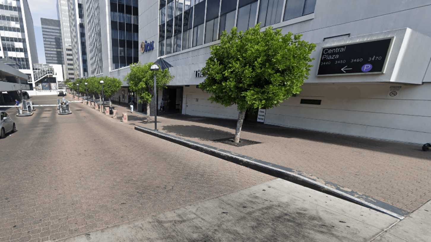 698 S. Mariposa Ave. _ Central Plaza Garage