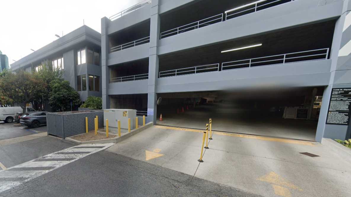 11340 Olympic Blvd  Garage