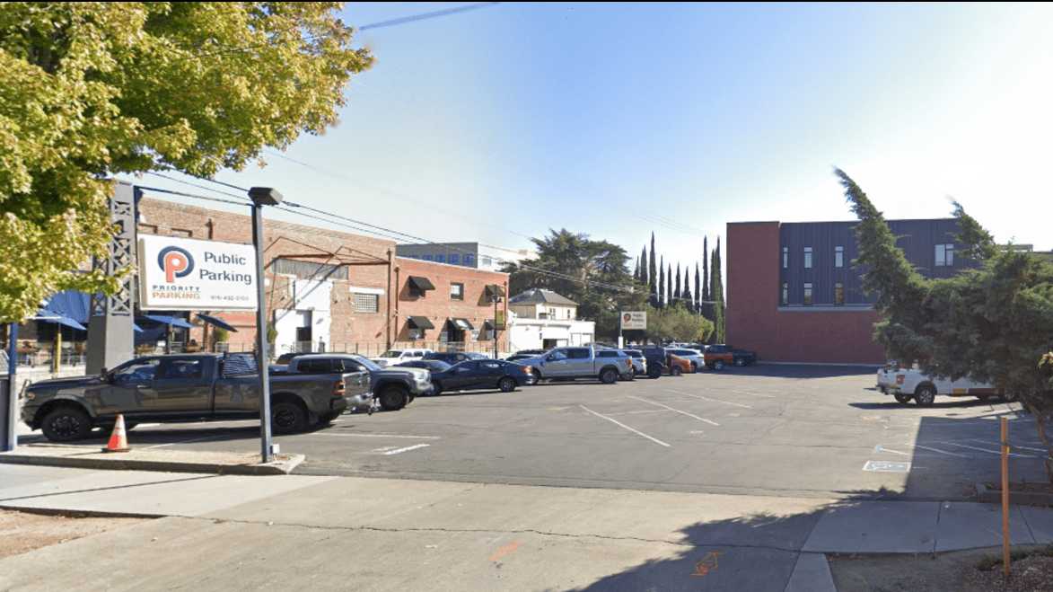 1801 10th St. (Arco Lot) Garage