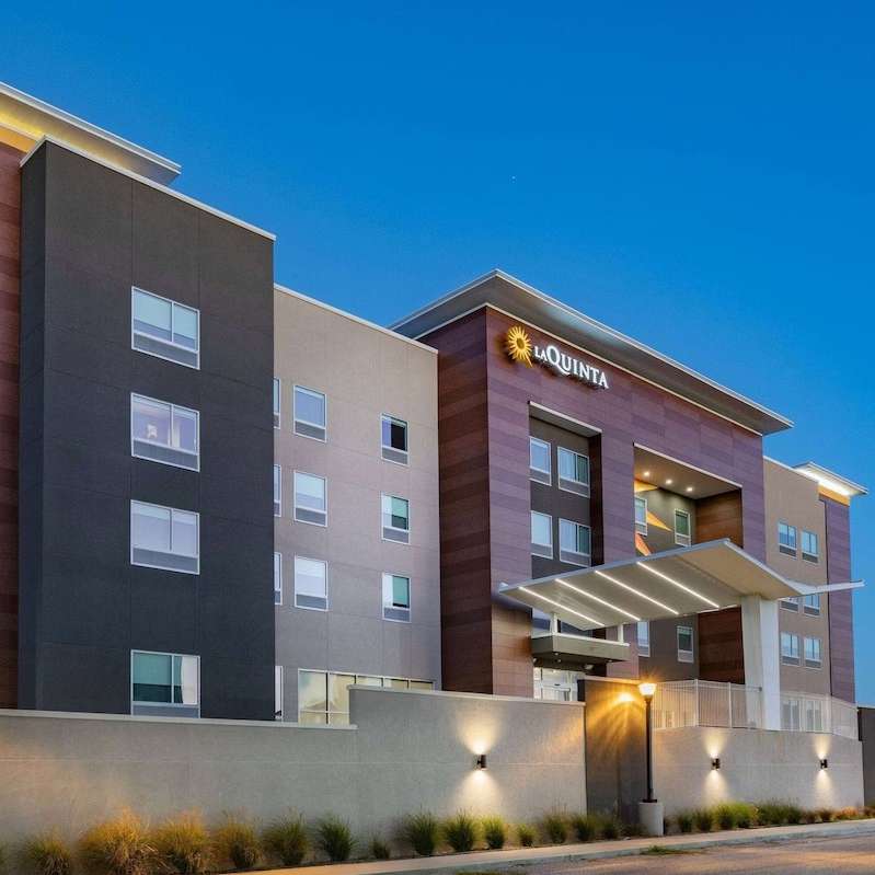 La Quinta Inn & Suites Port Galveston Cruise Parking