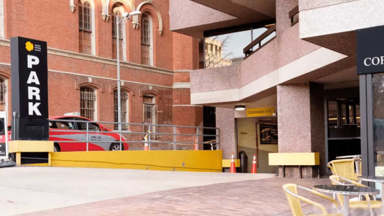 1225 EYE ST NW Parking