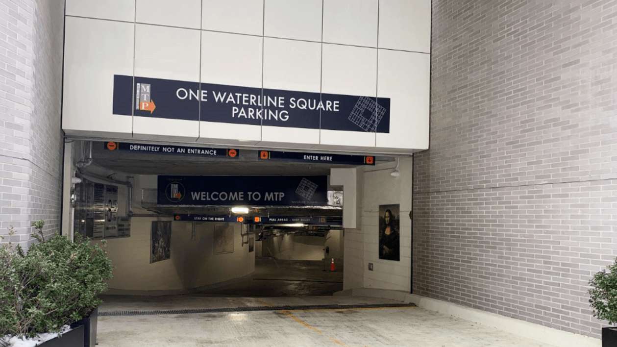 10 Riverside Blvd Parking