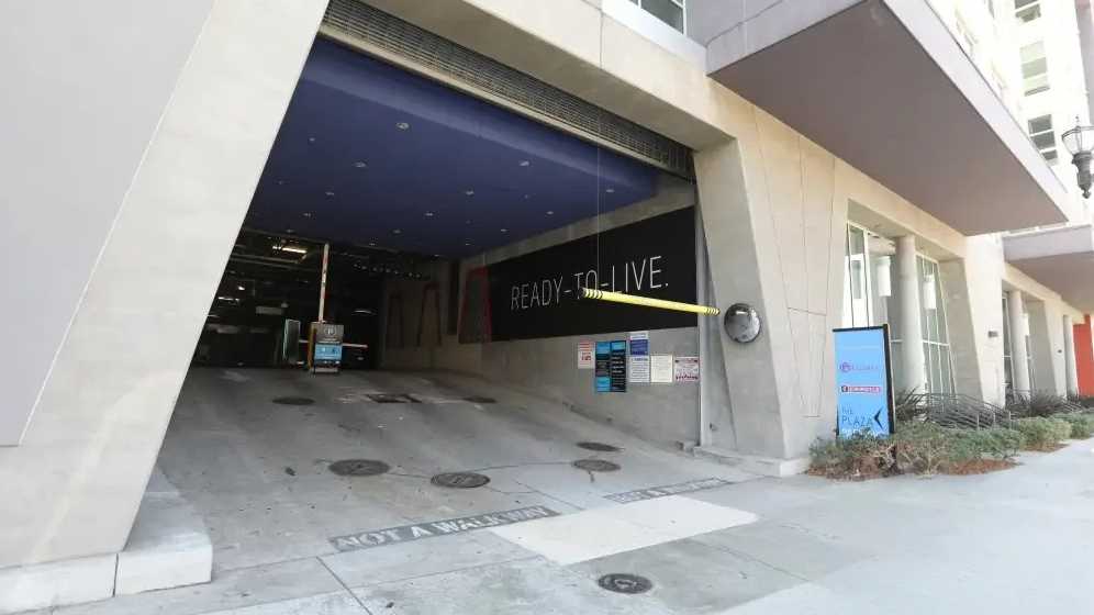 155 N Orange St. (225 W Broadway) Parking