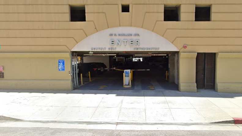 40 S Oakland Ave Parking