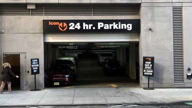 560 W 29th St.- Chelsea 29 Parking