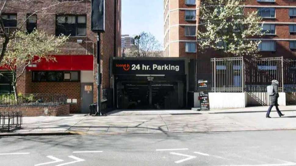 300 E 29th St.-West Plaza Garage 29