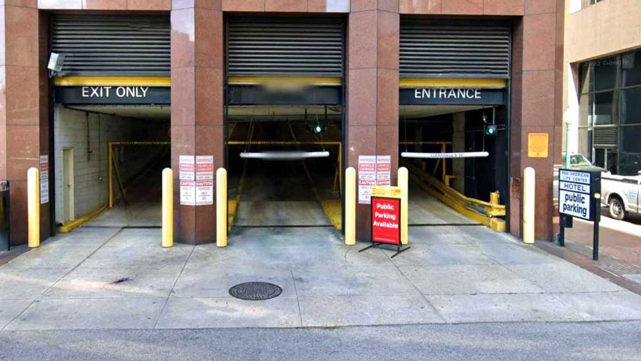 Premium Parking - P376 Port of New Orleans Cruise Parking