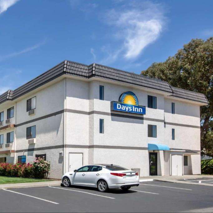 Days Inn by Wyndham SMF Airport Parking