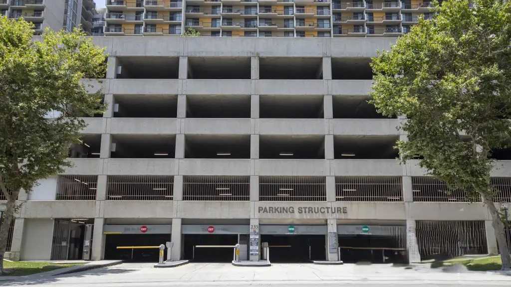 235 S. Hill St Garage