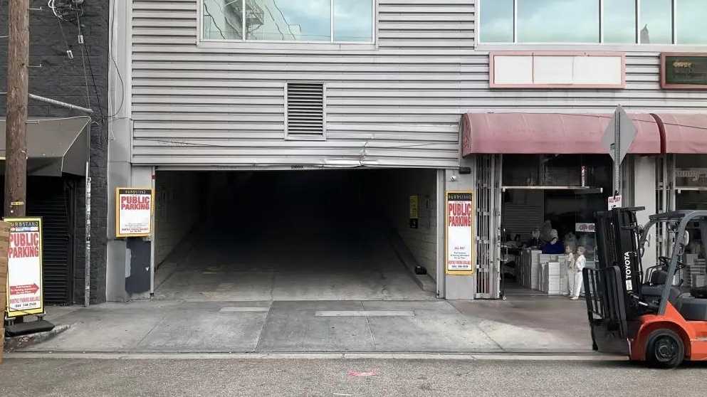 512 E 12th St. (1200 Wall St) - Garage