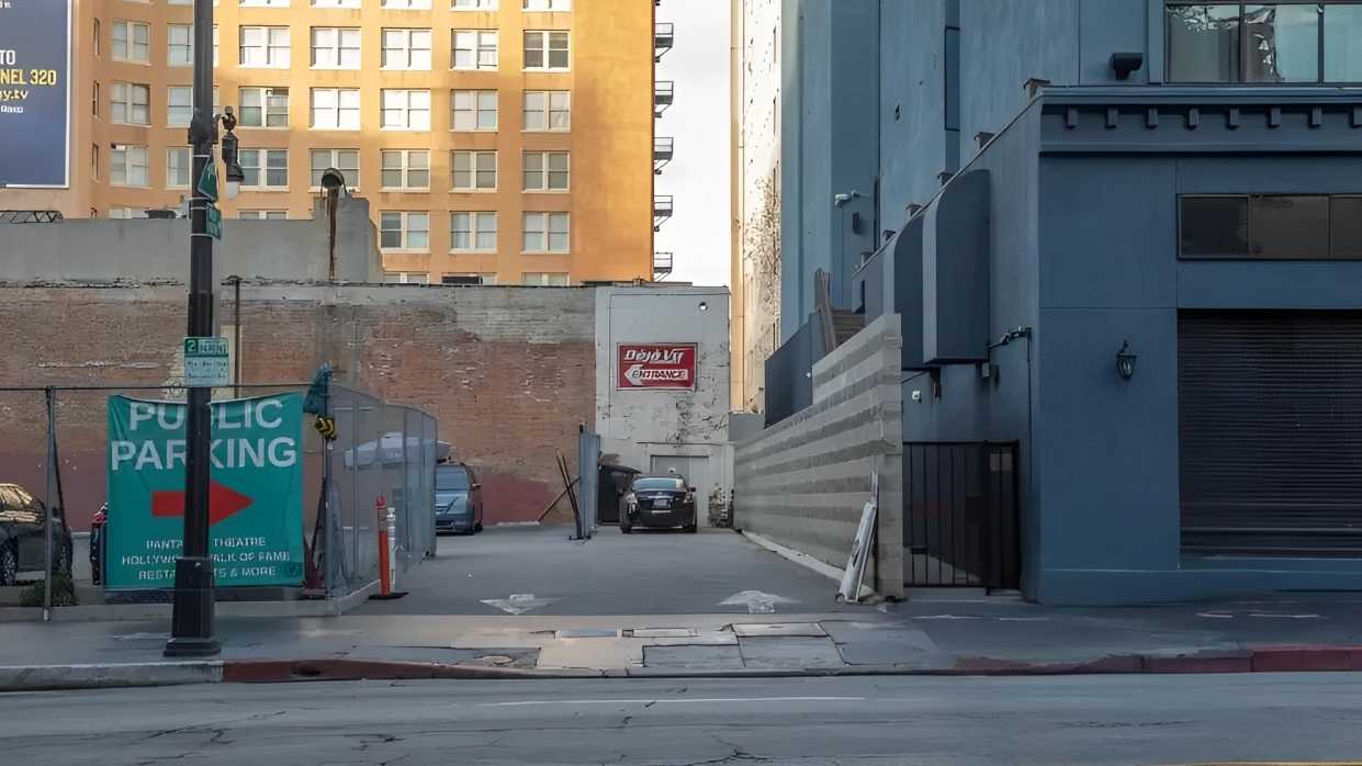 1721 Vine St (6301 Hollywood Blvd).  Valet Parking