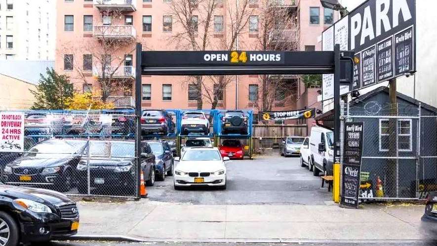 119 E 28th Street Parking
