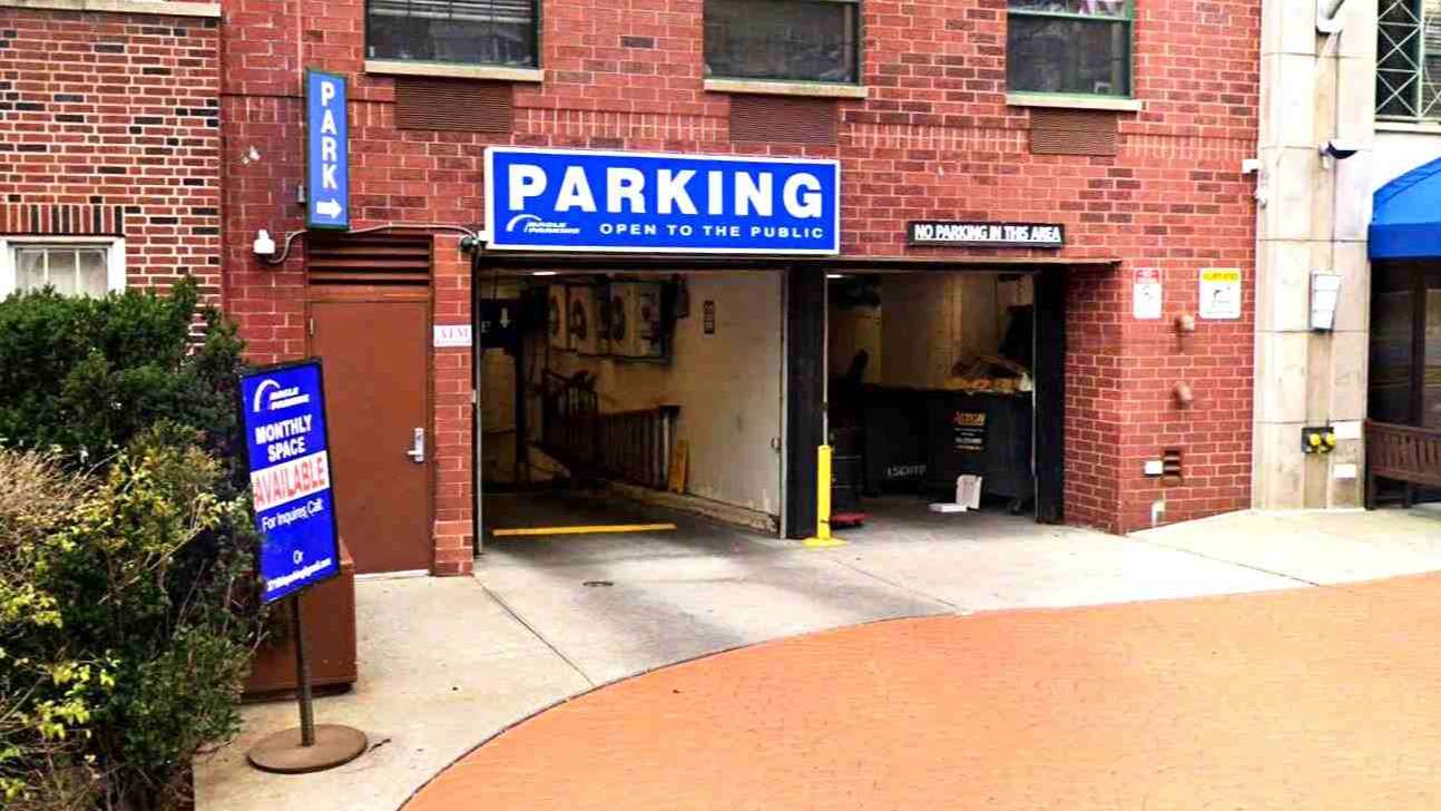3718 Henry Hudson Parkway Parking