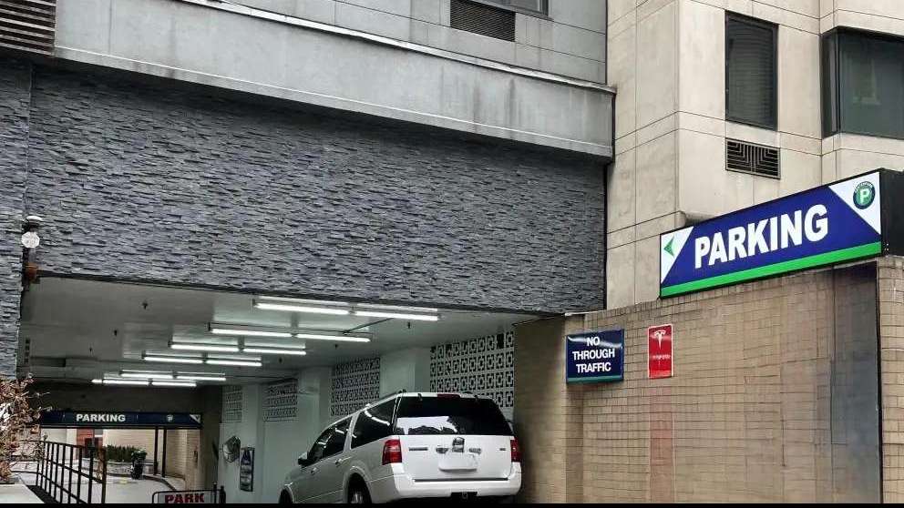 211 East 46th St Garage