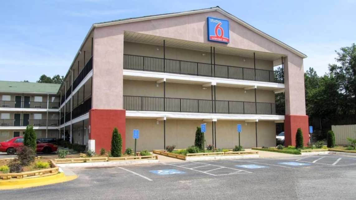 Motel 6 Augusta AGS Airport Parking
