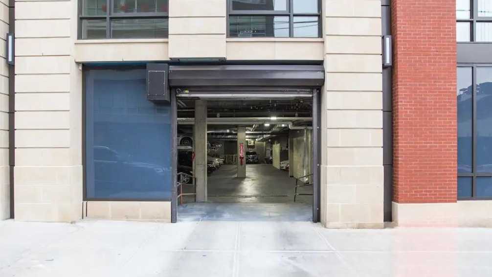 101 Bedford Ave Parking