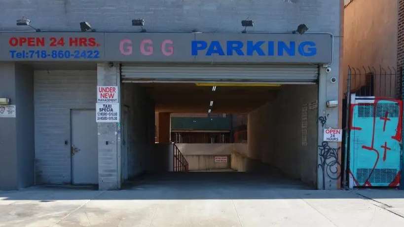 920 Westchester Ave GGG parking 