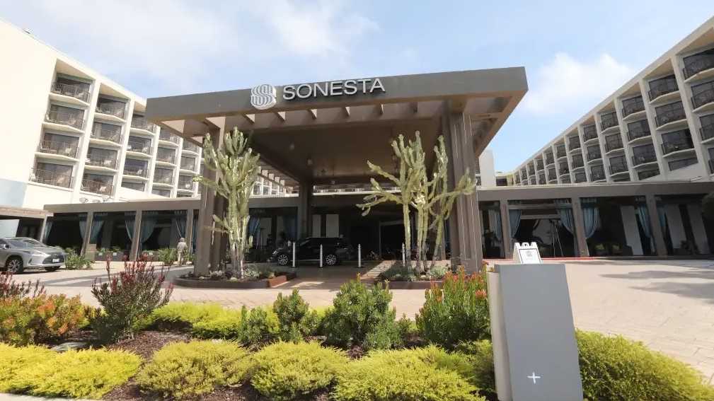 Sonesta Redondo Beach & Marina Parking