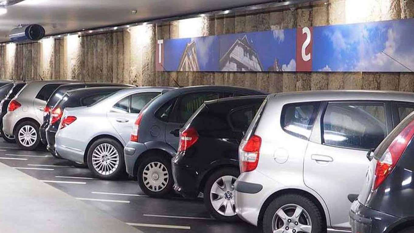 72 01 Queens Blvd.- Sola Parking