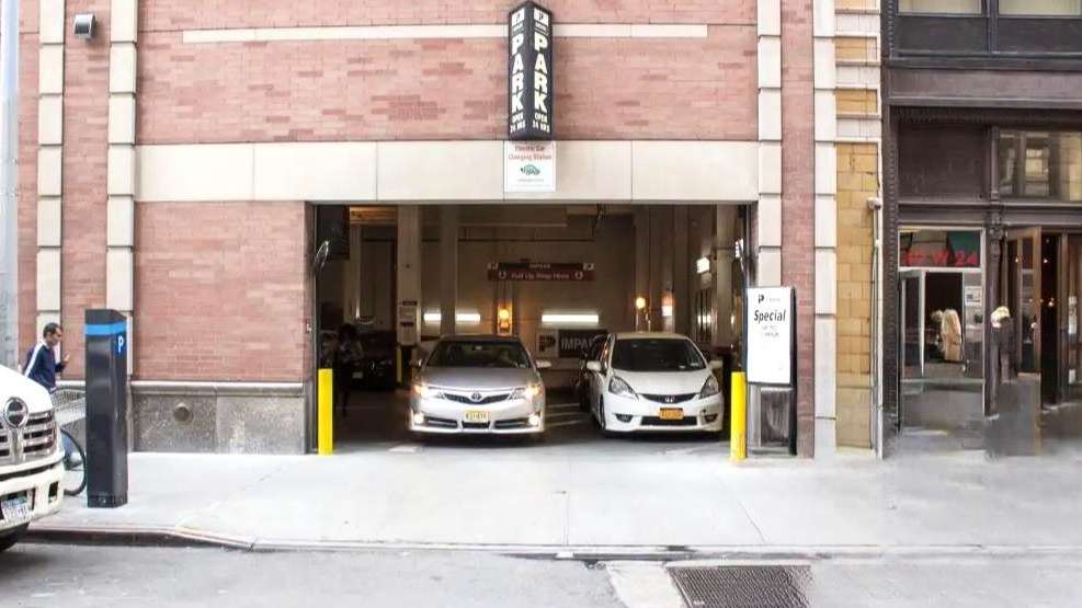 750 6th Avenue Parking