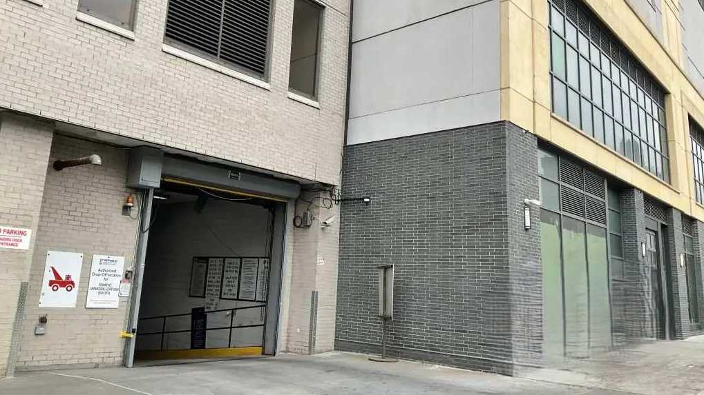 215 W 125th St- Parking