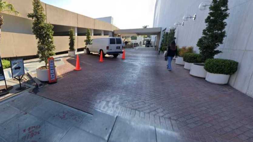 9700 Wilshire Blvd Parking