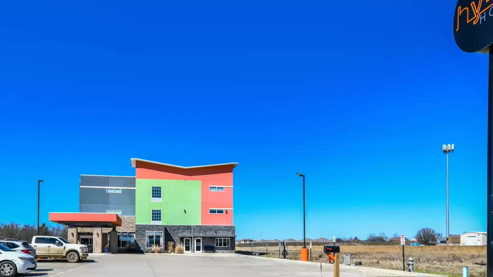 1033 Service Rd St parking 