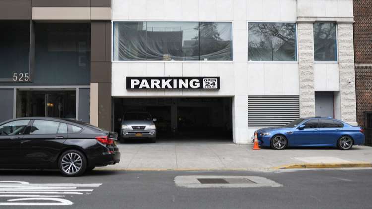 Clinton Garage_Parking
