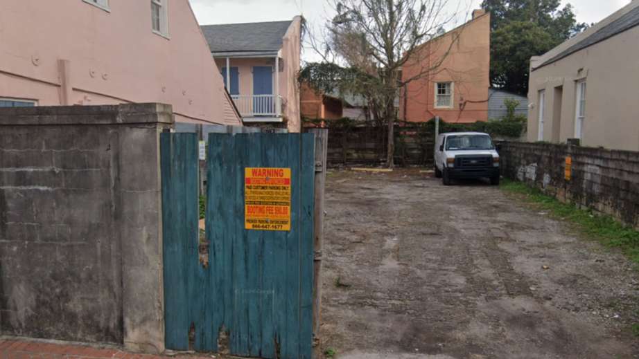 939 Toulouse Street Port of New Orleans Cruise Parking