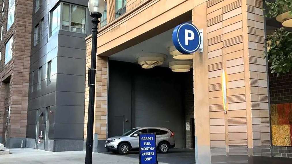 99 Kneeland St Parking