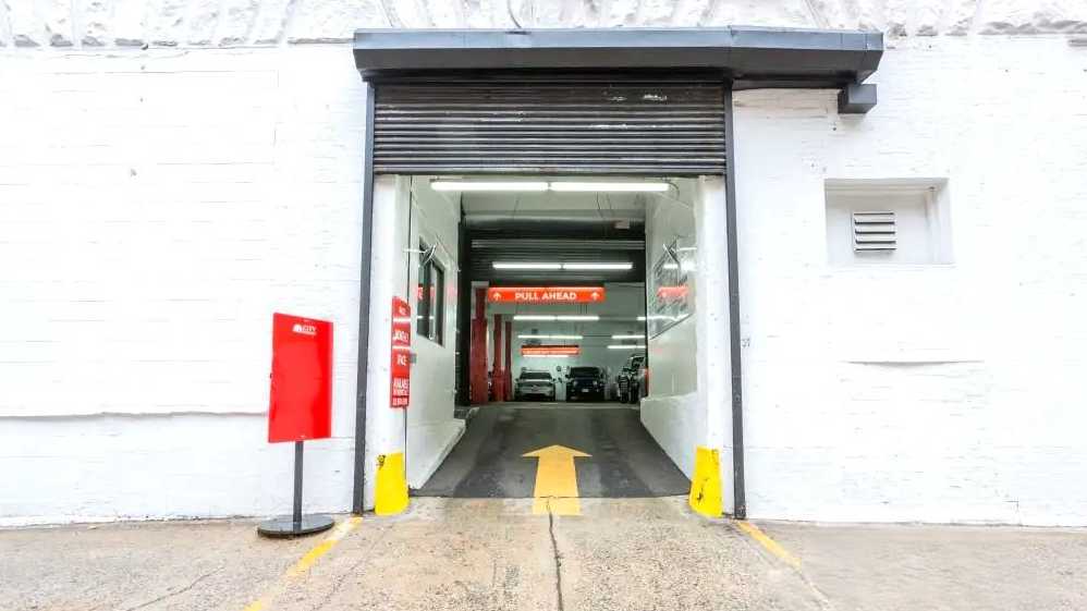 124 West 20th Street Parking