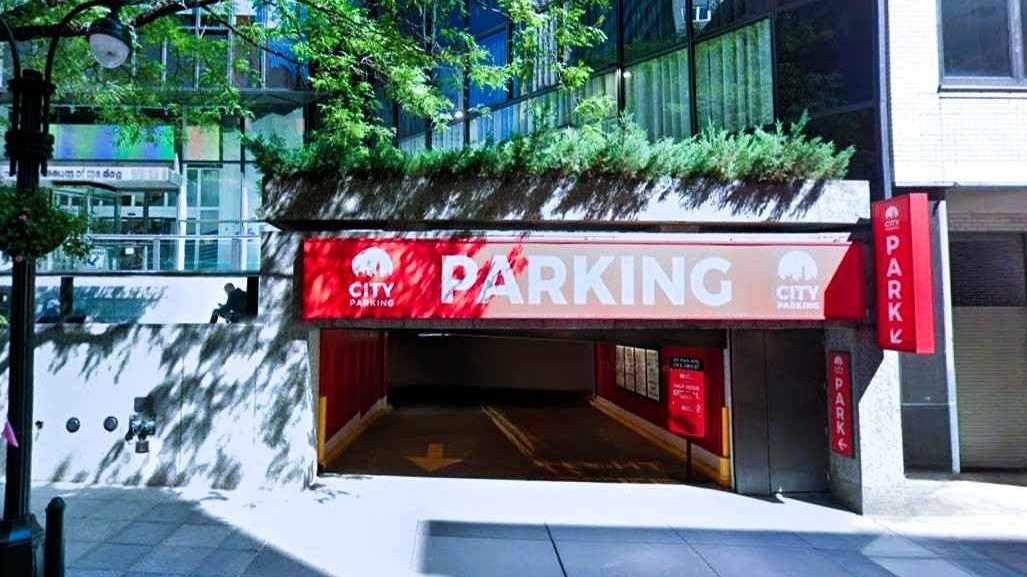 119 East 40th Street Parking