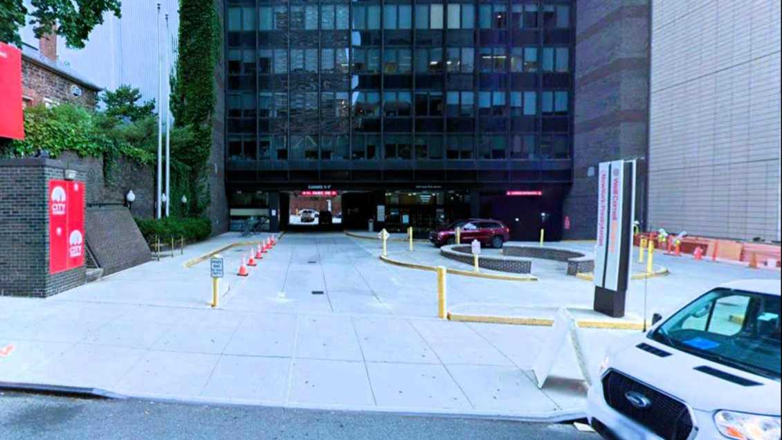 425 East 61st Street Parking