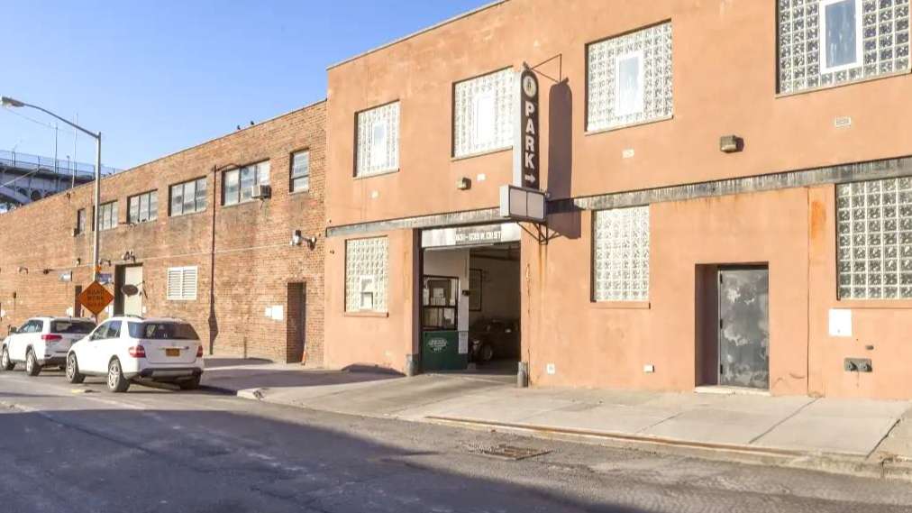 635 West 131st St Parking